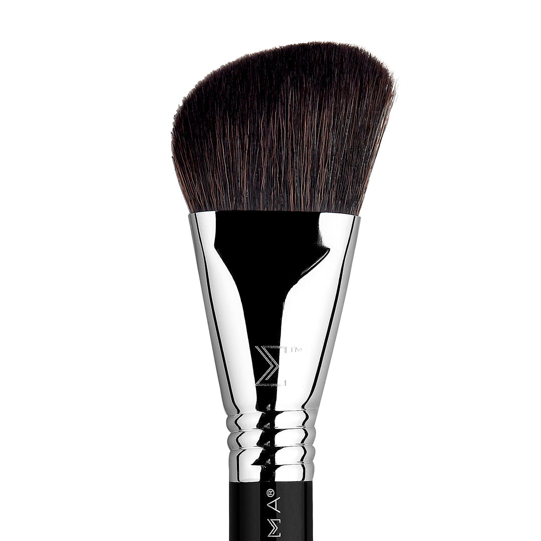 F23 SOFT ANGLE CONTOUR™ BRUSH CLOSE UP