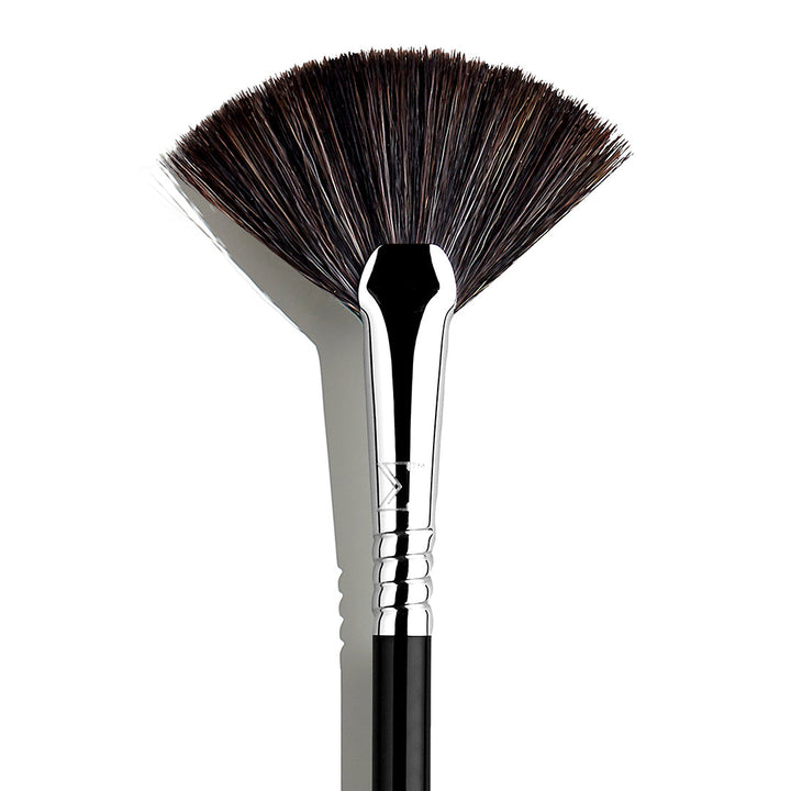 F42 Strobing Fan™ Brush by Sigma Beauty