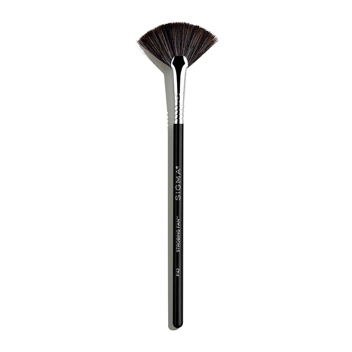 F42 Strobing Fan™ Brush by Sigma Beauty