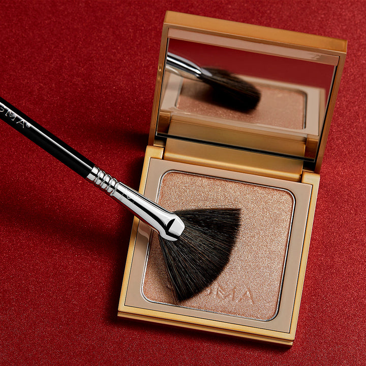 F42 Strobing Fan™ Brush by Sigma Beauty
