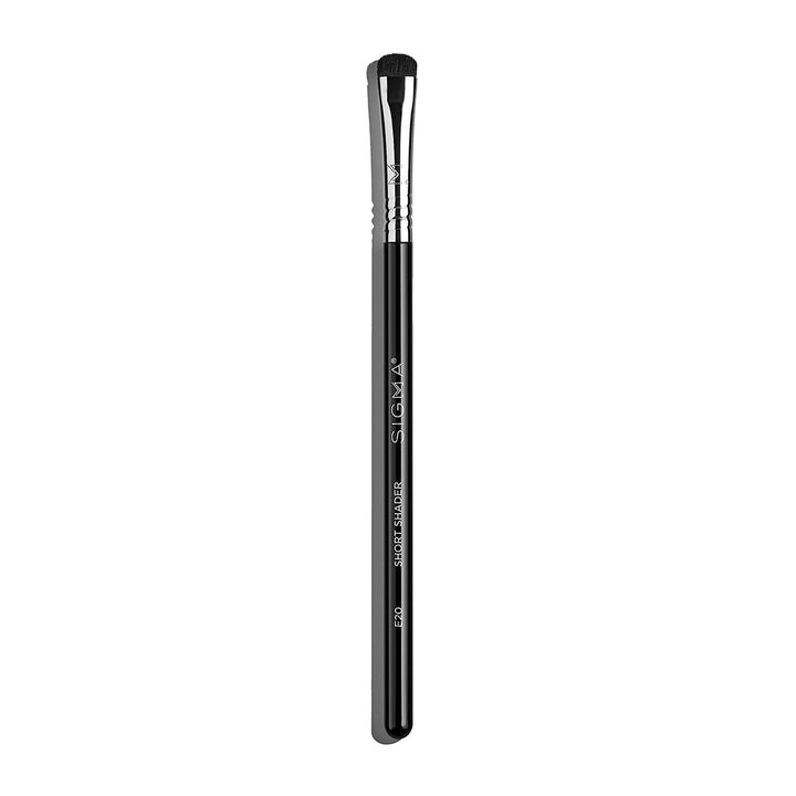 E20 Short Shader Brush by Sigma Beauty