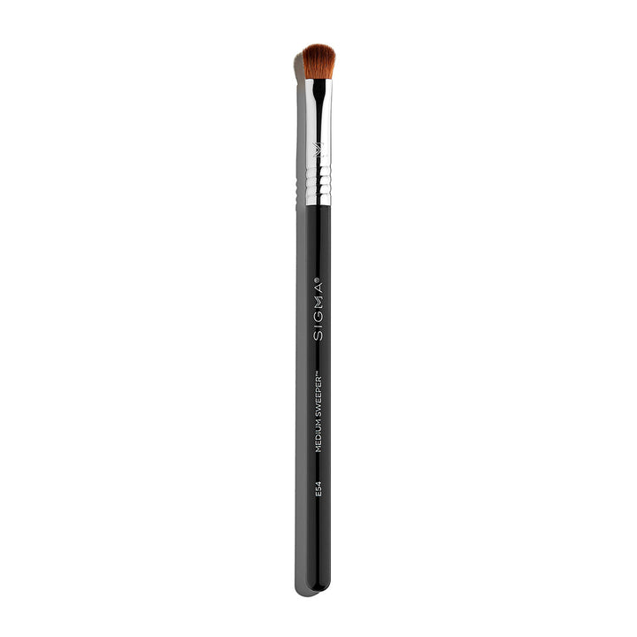 E54 Medium Sweeper™ Brush by Sigma Beauty