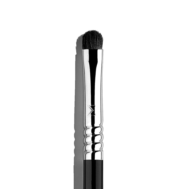 E21 Smudge Brush by Sigma Beauty