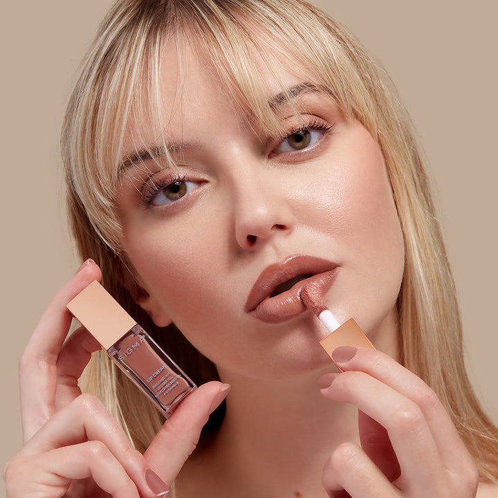 Dusty Rose Lip Cream Model