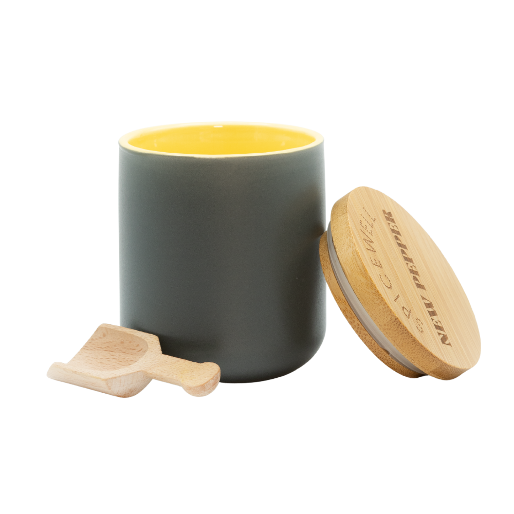 Spicewell - Product - New Pepper Ceramic Pinch Pot With Bamboo Scoop