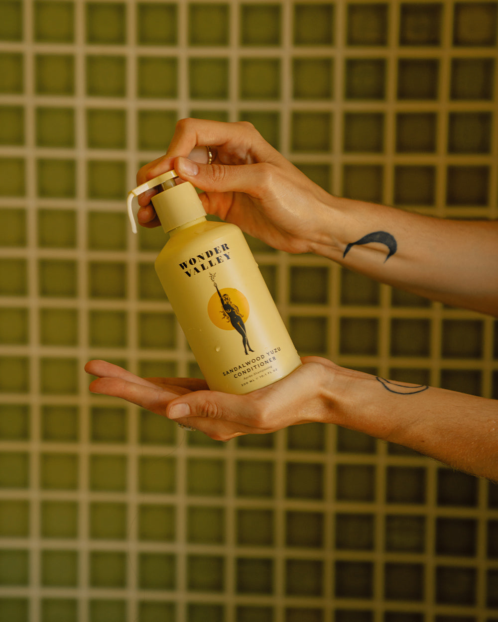 Sandalwood Yuzu Conditioner by WONDER VALLEY