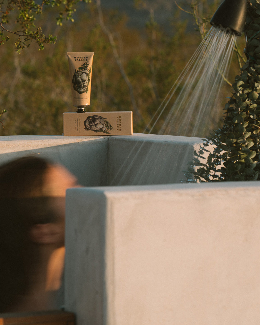Seaweed Body Scrub by WONDER VALLEY
